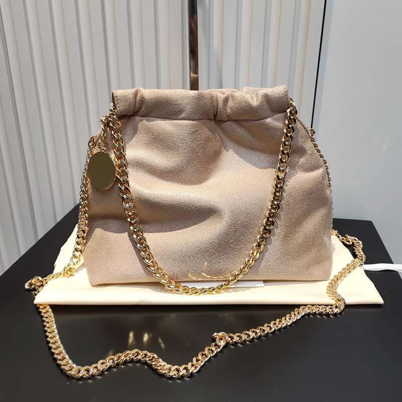 2025 New Single Shoulder Crossbody Fashion Versatile Drawstring Handbag Light Design Women's Chain Bag Large Capacity