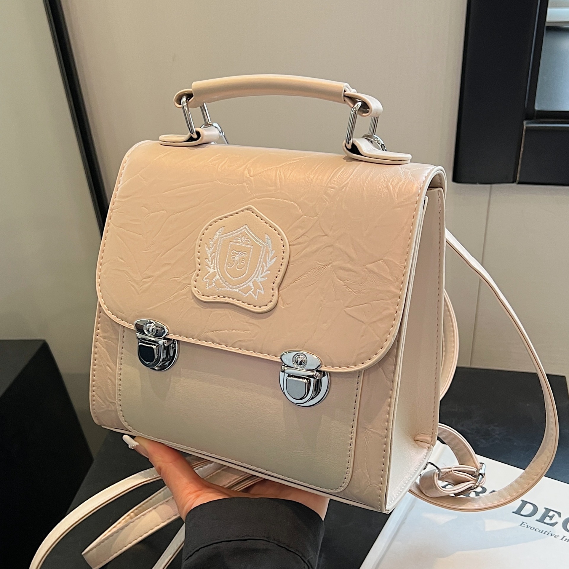 designer Fashion Trend Women's Backpack 2025 Summer New Simple Versatile Commuter Backpack Korean Style Handbag Shoulder Bag