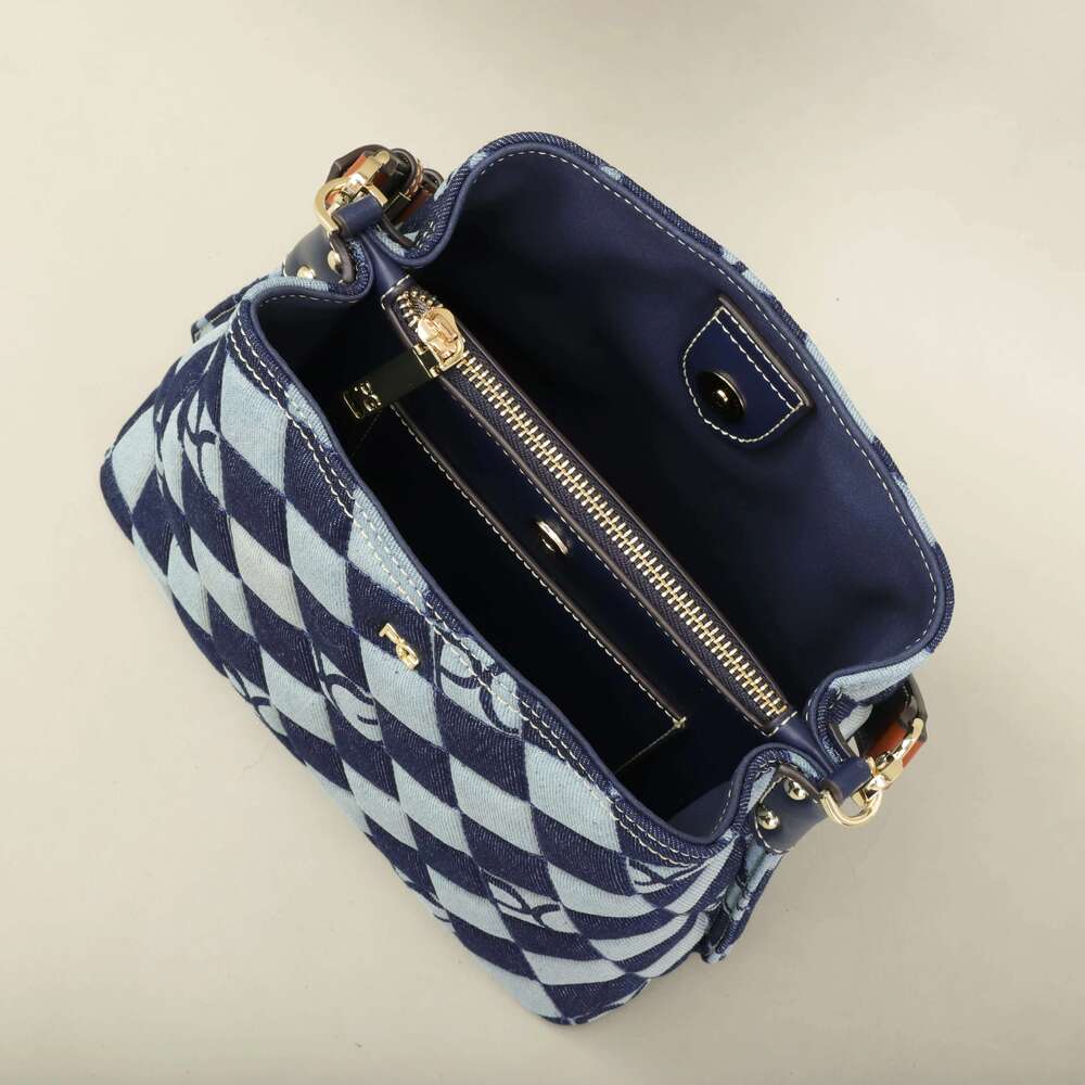 PG Color Classic Retro Handbag Simple Fashion Women's Shoulder Bag Large Capacity Exquisite Workmanship