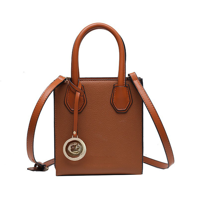 Top brand high-quality new free delivery designer bag casual fashion single shoulder handbag crossbody light luxury high-end embossed new free deliver