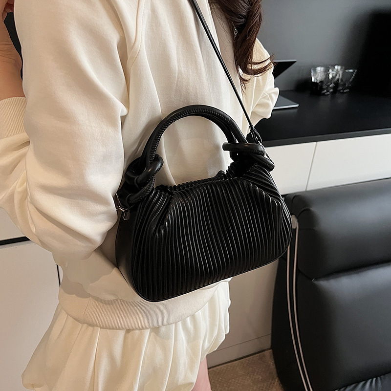 designer Niche Personality Pleated Striped Handbag for Women Fashion Versatile Bucket Bag 2025 Summer Simple Shoulder Bag