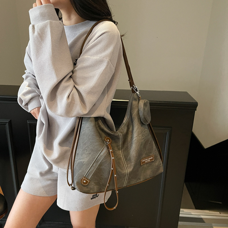 designer Vintage Large Capacity Commuter Tote Bag for Women 2025 New Korean Style Niche Shoulder Bag Multifunctional Fashion Bac