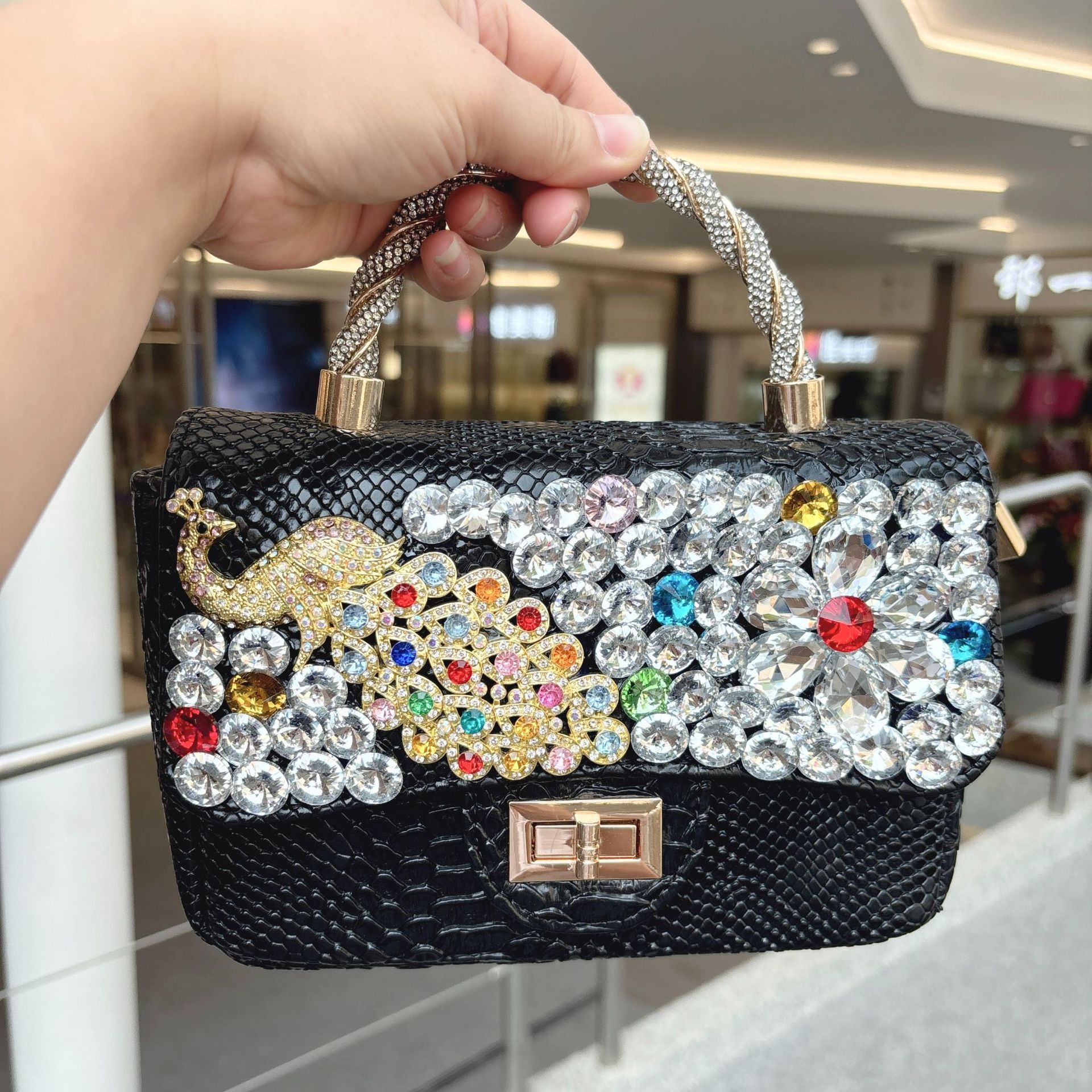 New Style Style Snake Pattern Diamond Bag Single Shoulder Crossbody Bag Crystal Hot Mom Bag Flower Sequin Chain Bag Rhinestone Bag New Free Delivery D