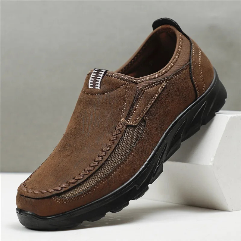 Leather Men Casual Shoes Lightweight Man Loafers Breathable Walking Running Shoes Fashion Slip on Comfortable Male Driving Shoes 250605