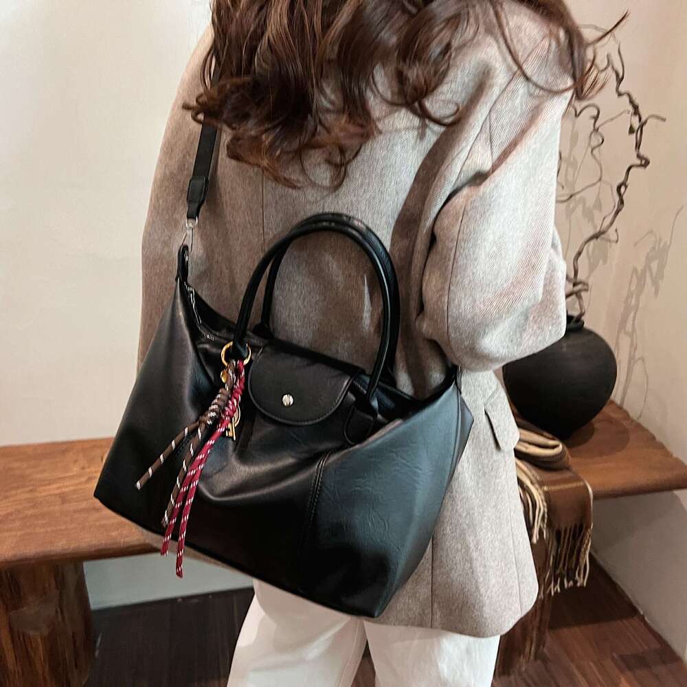 High-end Large Capacity Handbag 2025 New Simple Classic Fashion Commuter Shoulder Tote Women's Bag
