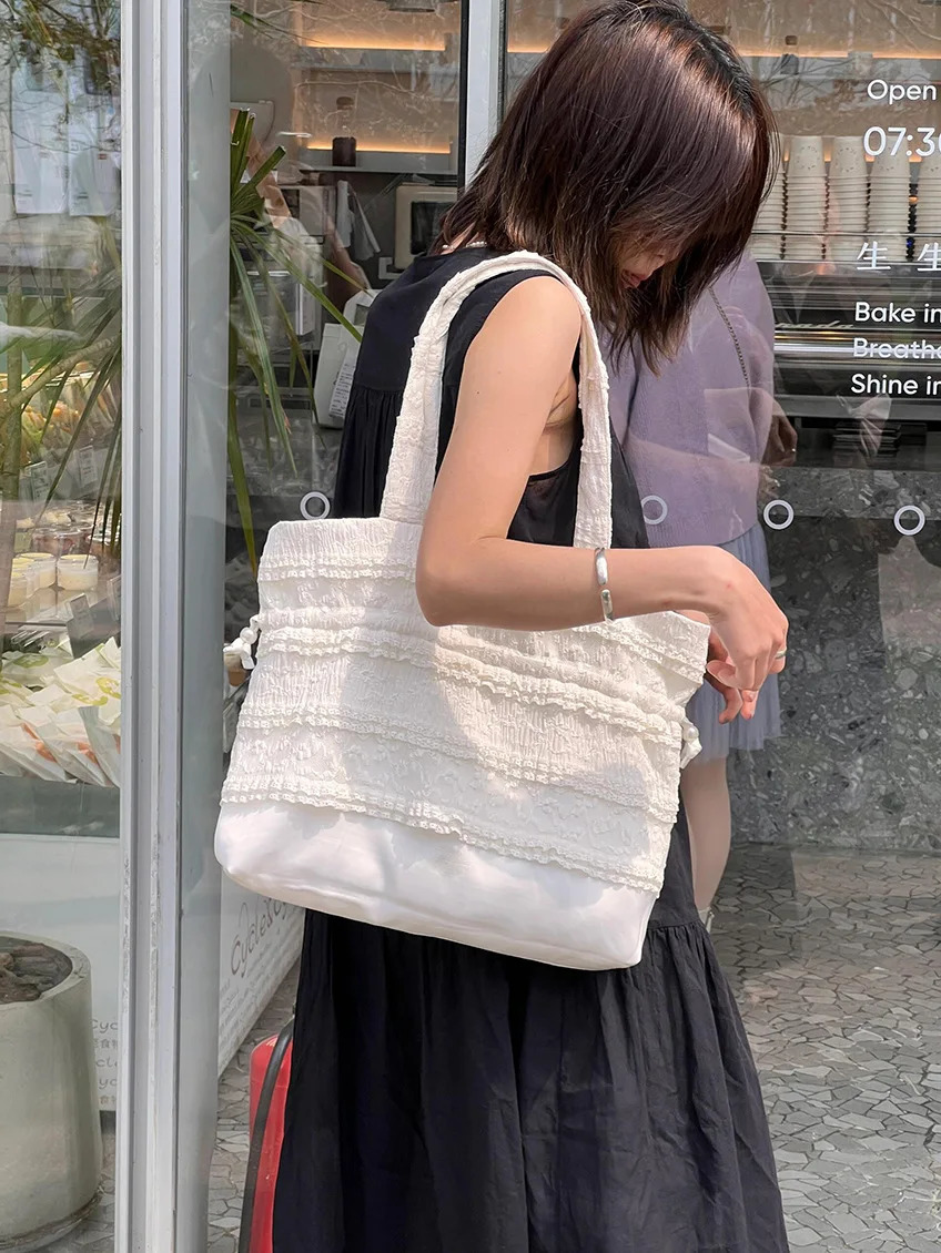 Lace Flowers Women Shoulder Bags Straw Crossbody for Summer Ladies Trend Sweet Handbags Big Totes 250605