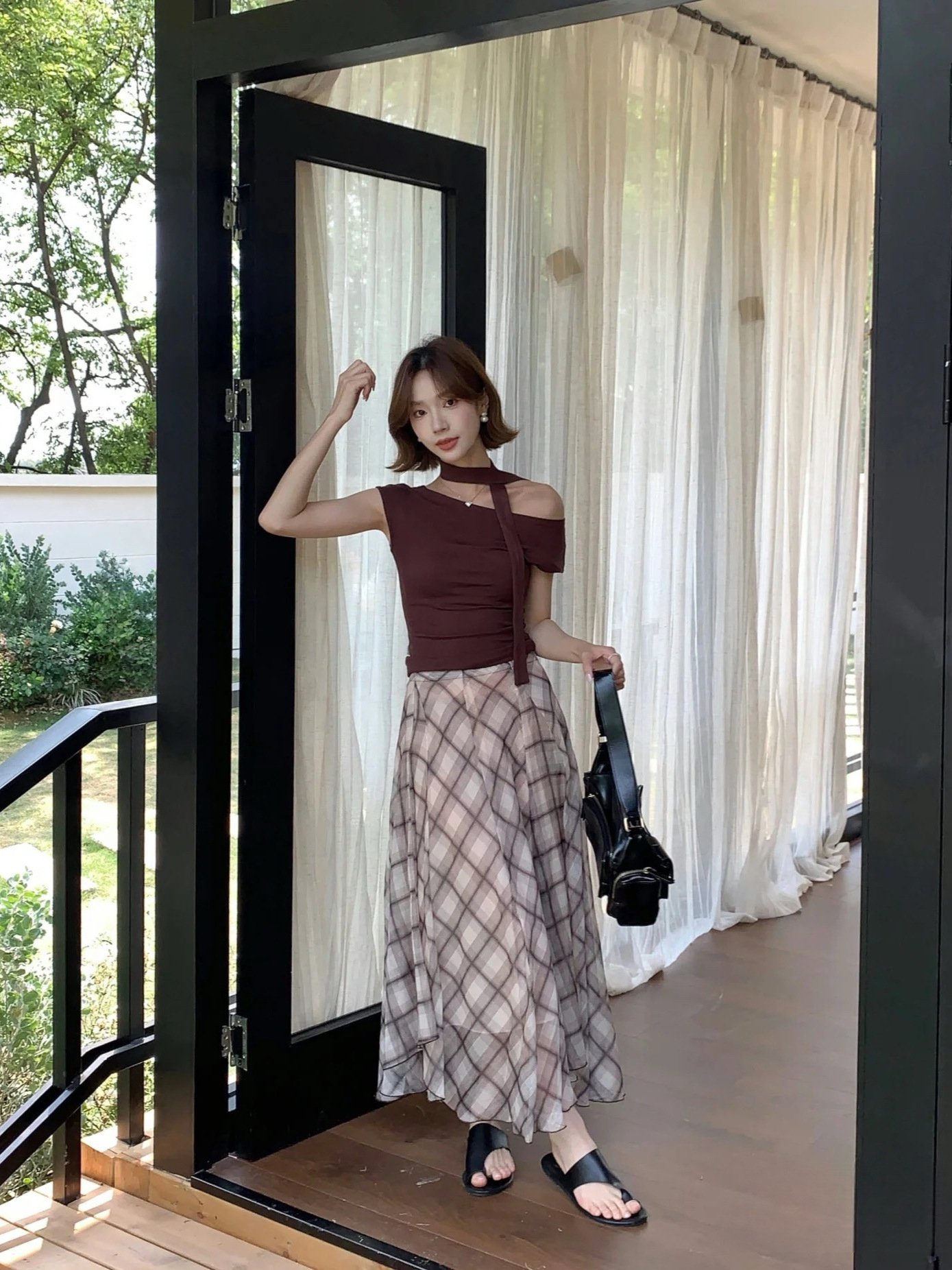 XR135 High-grade drape irregular flowing skirt light brown plaid long skirt
