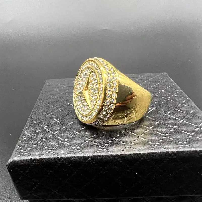 Megin D Stainless Steel Titanium Hip Hop Star Motor Ben Luxury Zircon Merzde Rings for Men Women Couple Boyfriends Gift Jewelry W250606