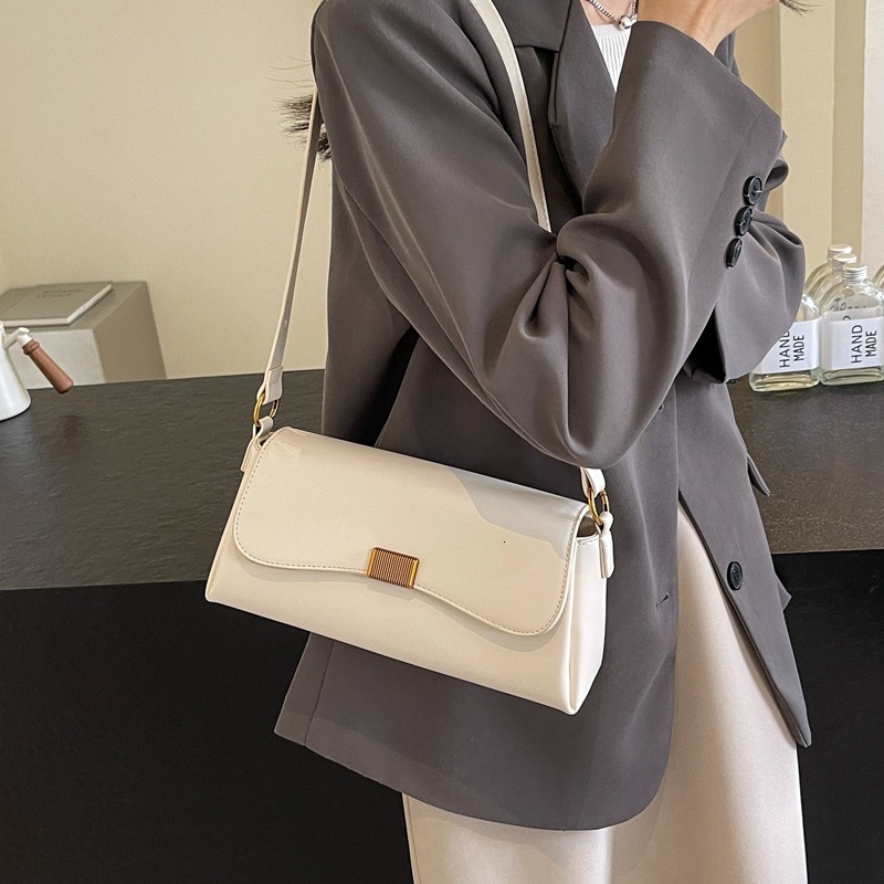 designer High-End Bag for Women Large Capacity 2025 New Trendy Fashion Ladies Crossbody Bag Niche Shoulder Underarm Baguette Bag