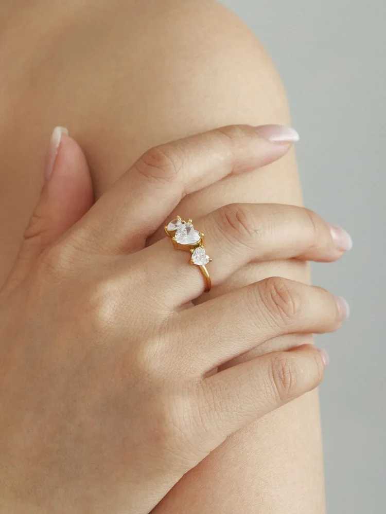 Bright Love Heart Zircon Rings For Women Gold Plated Stainless Steel Adjustable Female Ring Luxury Woman Jewelry XJ250606