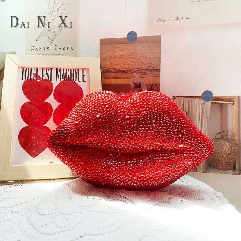 Dai Ni Xi Female Red Sexy Full Dia Lips Shape Crystal Bags Woman Clutches Wedding Evening Purse For Ladies