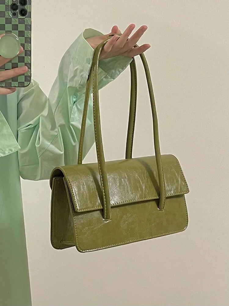 designer Korean Style Single Shoulder Bag for Women 2025 New Versatile Oil Wax Leather Underarm Bag High-Quality Niche Design Handbag