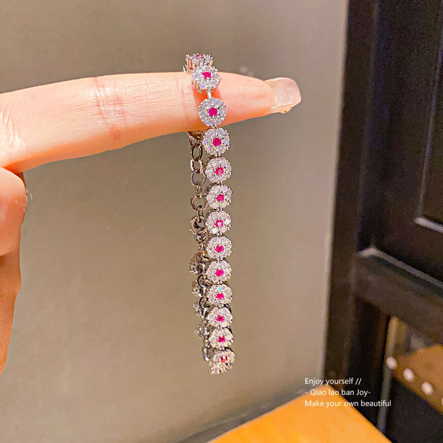 Luxury jewelry designer bracelet Zircon Three-Petal Grass Irregular Clasp Fashion Sweet Temperament Bracelet Light High-End Sense Jewelry for Women