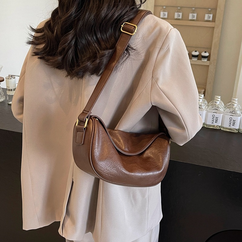 designer Niche Retro Underarm Bag for Women 2025 New Fashion Versatile Shoulder Crossbody Bag Soft Surface High-end Dumpling Bag