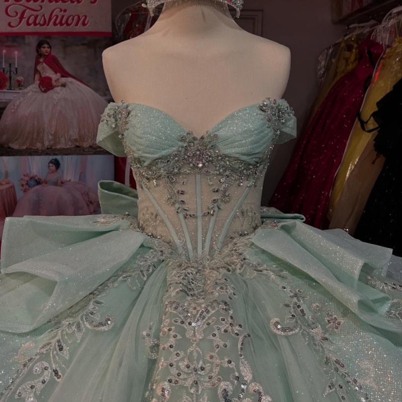 Mint Green Shiny Quinceanera Dresses Ball Gown Off The Shoulder Applique Lace Bow Beads Tull Sweet 16 Dress Vestidos 15 De Anos