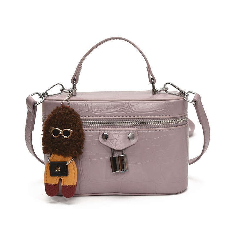 High-end Stylish Niche Handbag Makeup Box for Women 2025 New Versatile Light Luxury Commuter Shoulder Crossbody Bag