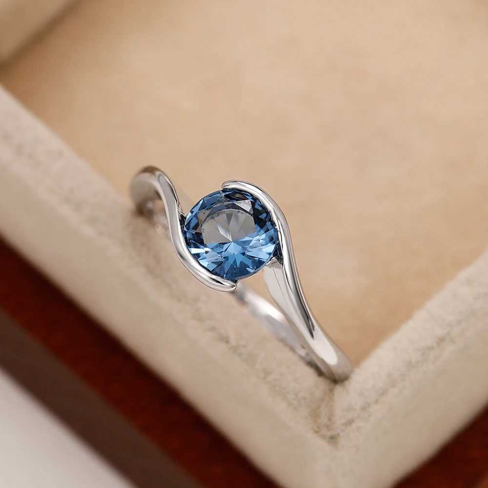 Huitan Simple and Elegant Design Womens Cubic Zirconia Rings Solitaire Blue CZ Fancy Bridal Wedding Accessories Fashion Jewelry W250606