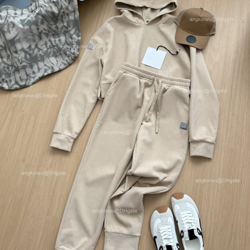 Designer Yoga Set 2 Pieces Sets Women Clothes Hoodie+sweatpants Threaded Loose Casual Hooded Sweatshirt Streetwear Jogger Pants Two-piece Exercise Set