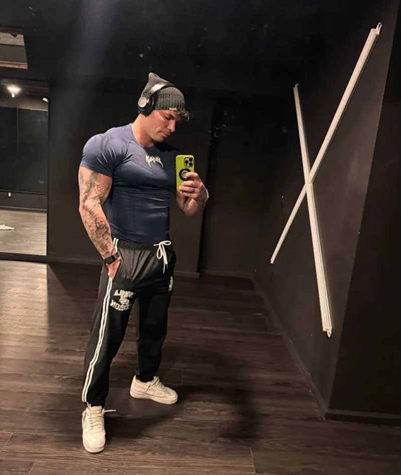 New American Summer T-shirt Mens Sense Of Strength And Fashion Style Bodysuit Jogger Outdoor High Stretch Running Shirt X250607