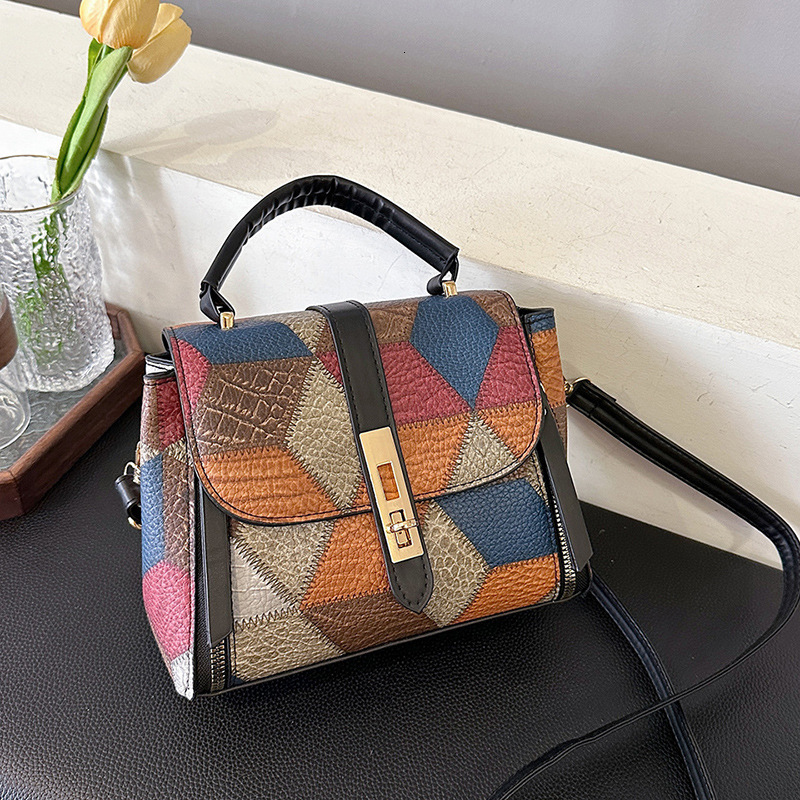 Top quality brand high-quality new free designer bag crossover soft leather retro 3D grid shoulder crossbody bag commuting handbag new free designer b