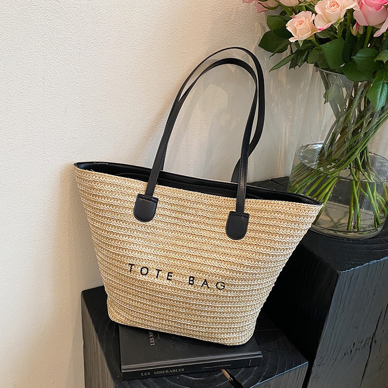 designer Straw Woven Bag for Women Large Capacity 2025 New Vacation Beach Straw Bag Woven Basket Commuter Tote Bucke