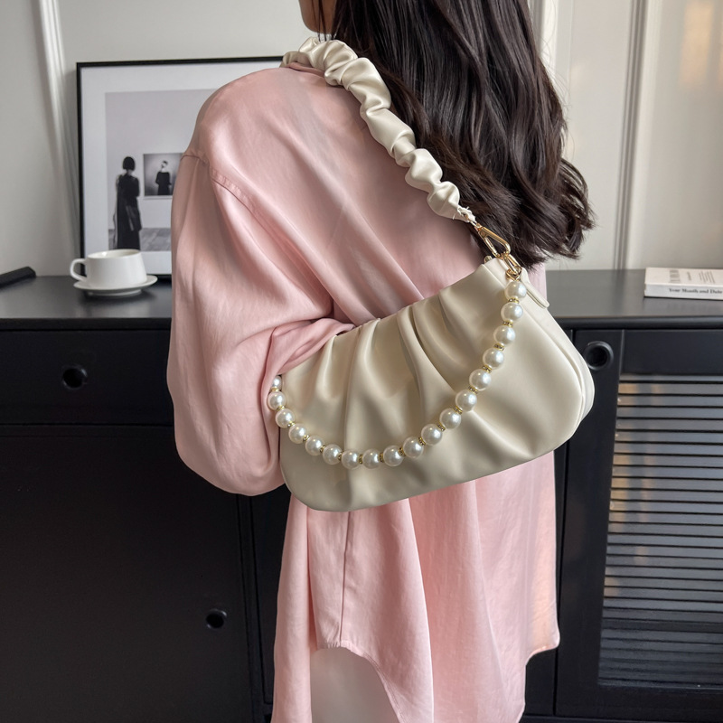 designer French Style Versatile White Pleated Cloud Small Bag for Women 2025 New Pearl Chain Underarm Bag Single Shoulder Crossbody Bag