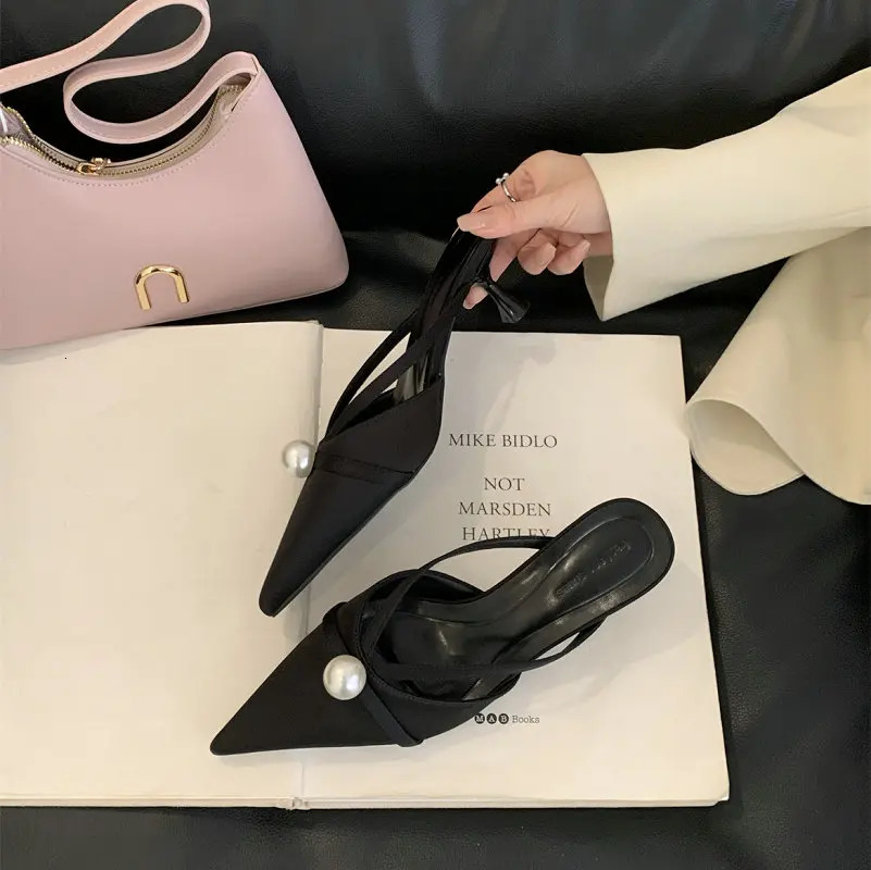 French Pointed Baotou Half Slippers Female 2025 Spring Wear Temperament Pearl Thin Heel Soft Soled Moqin Shoes 250603