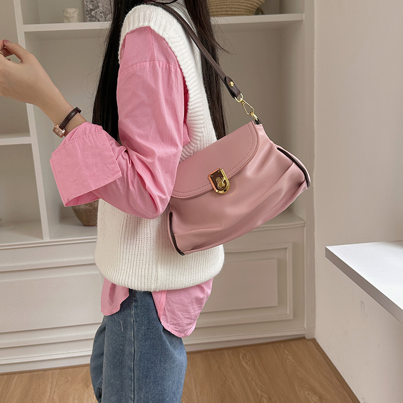 designer Underarm Bag for Women 2025 New Trendy Fashion Color-Block Handbag High-End Shoulder Pleated Bag Niche Crossbody Bag