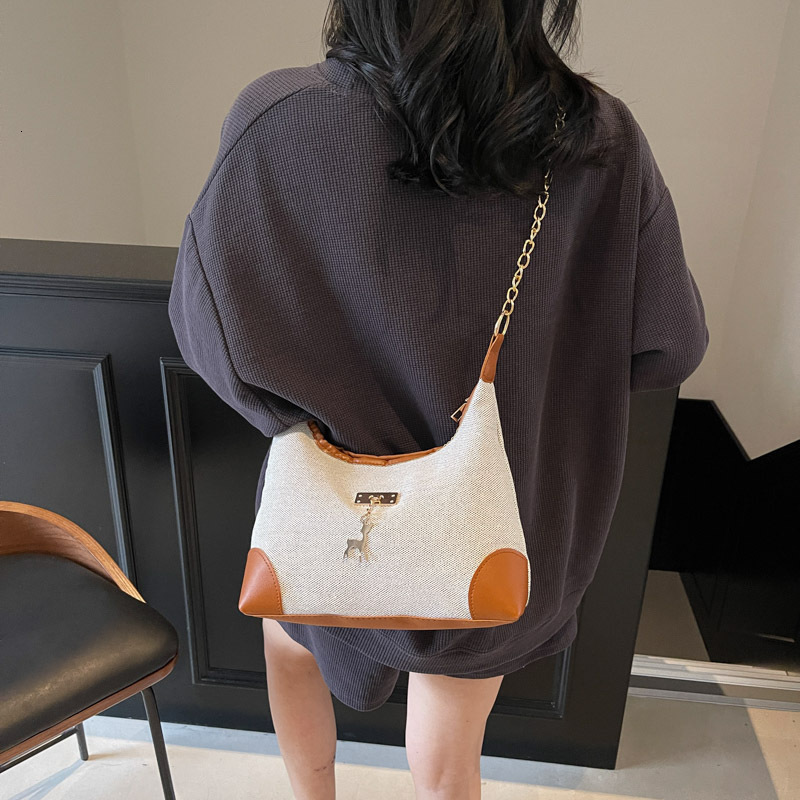 Top brand high-quality new free designer bag 202 new multifunctional bag fashionable shoulder bag unique high-end niche armpit bag brand new free desi