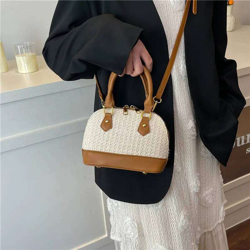 The 2025 New Shell Bag A Fashionable Single-Shoulder Crossbody Handbag That Can Be Carried By Hand. It Is Simple And Elegant