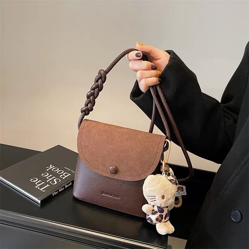 Top quality Brand High Quality New Style Niche Retro Bag High-end Single Shoulder Fashion Crossbody Bag Phone Versatile Bucket Bag New Free Delivery D