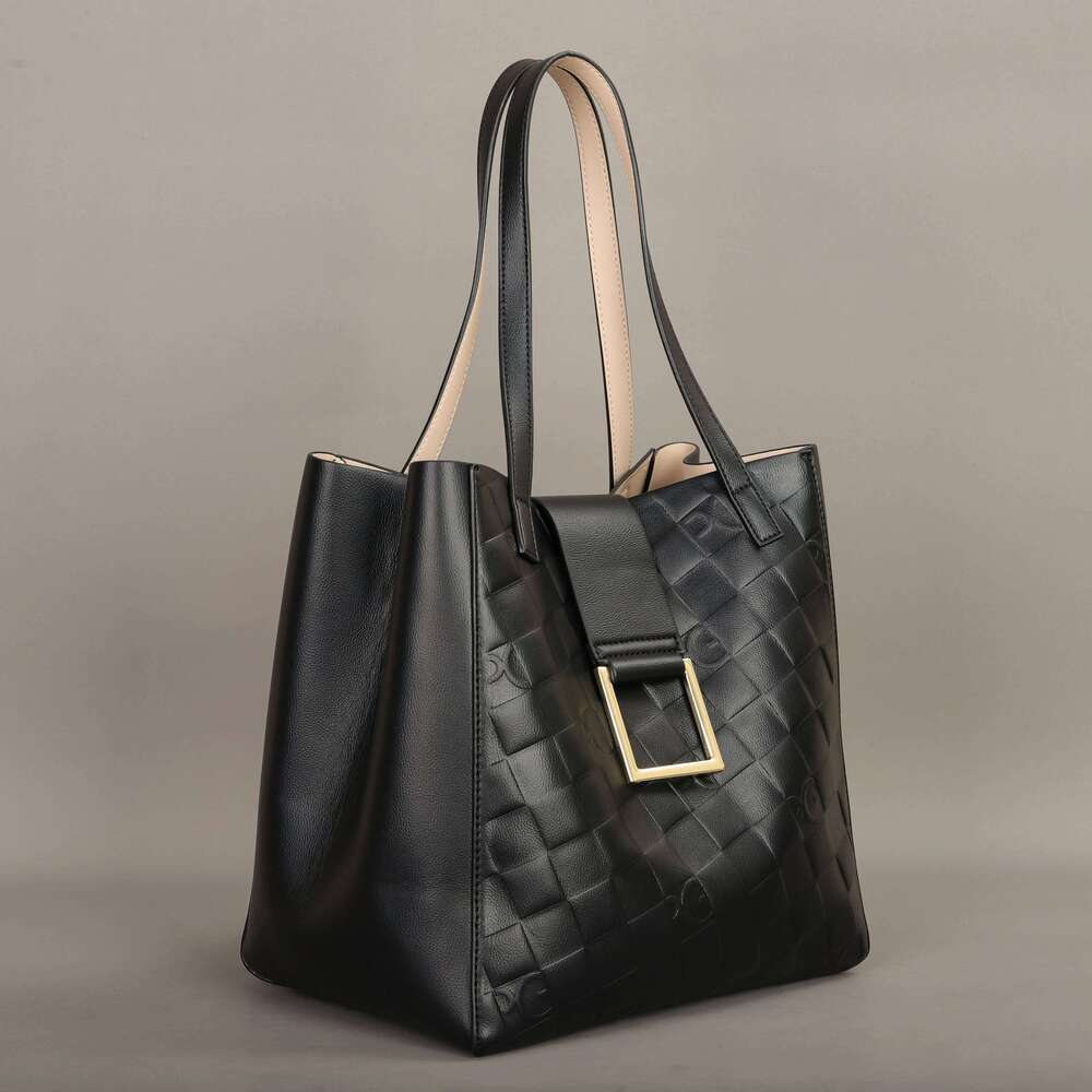 PG PATSY GARIS Ladies Light Handbag Niche Brand Design 2024 New Fashion All Match Shoulder Bag