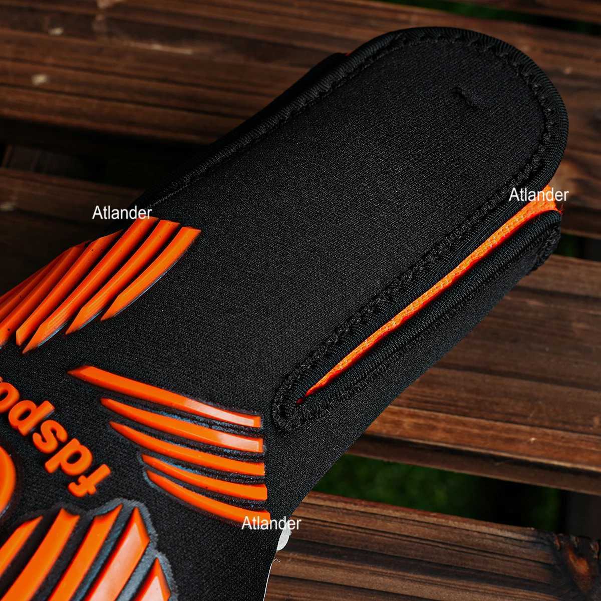 4mm Latex Goalkeeper Gloves Premier Quality Football Soccer Men Women Thick Gloves Football Non-Slip Futebol Match Goalie Gloves XJ250606