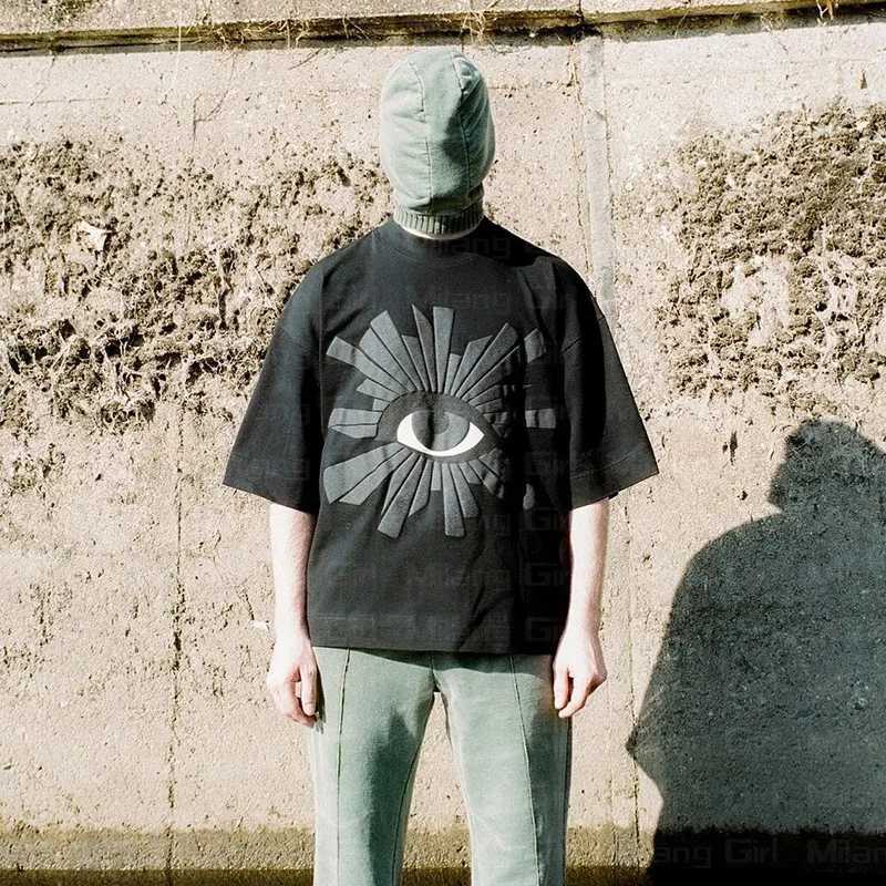 American Hip hop Man Summer Women T-shirts Eye Graphic Print Y2k Clothes Streetwear Harajuku Oversize Short Sleeve T Shirt Top X250607