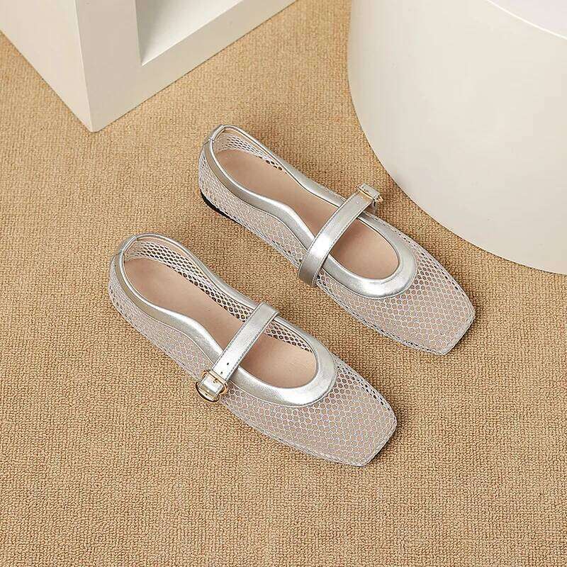 2025 women Summer brands MS Hollow Sandals Women Flats Shallow New Beach Shoes Comfort Retro Female Flat shoes