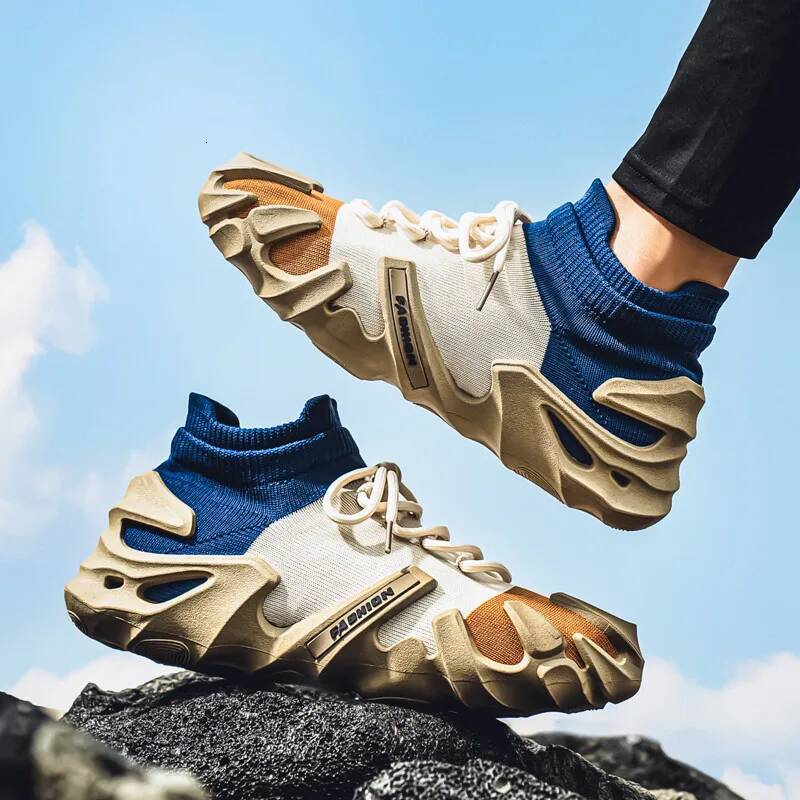 Ddmyoutdoor Hot Selling Fashion Summer Trainers Breathable Socks Running Sneakers Outdoor Sports Shoes Men Zapatillas Hombre Outdoor Shoes