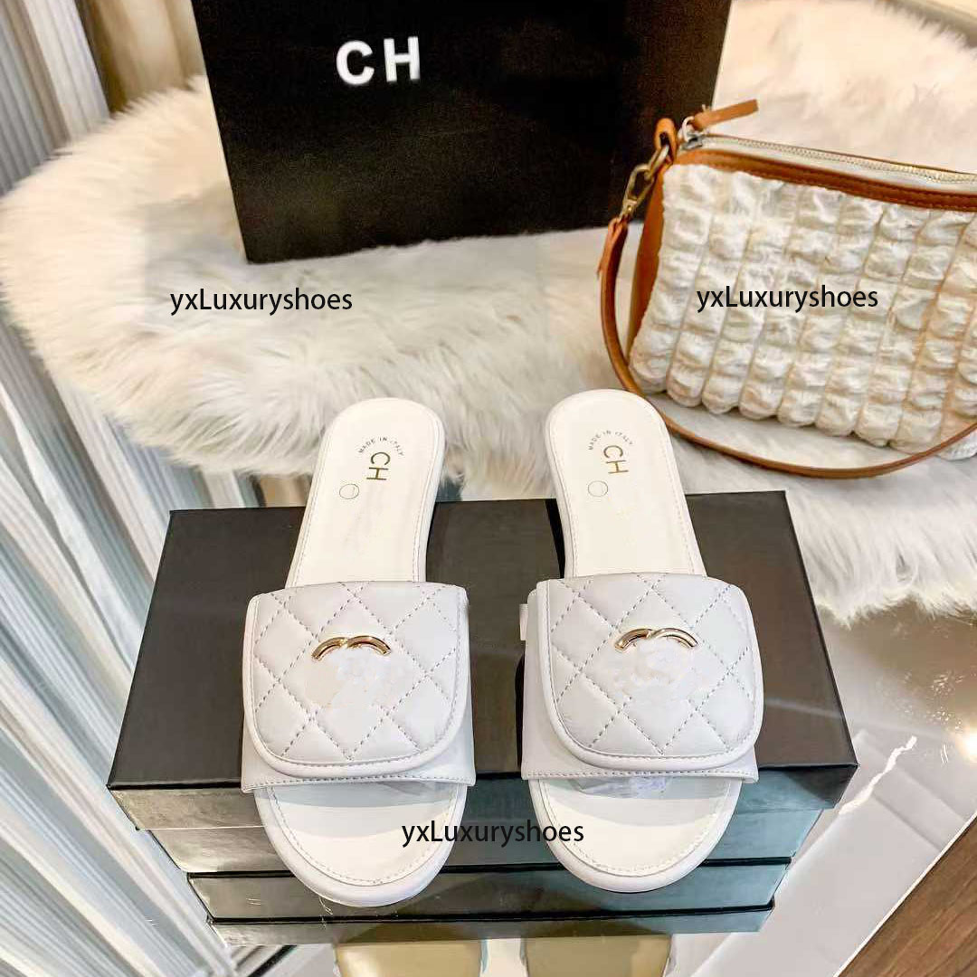 2025SS designer shoes women's new CC bag shoes flat beach slippers, women's home shopping necessary bag buckle slippers summer luxury sandals