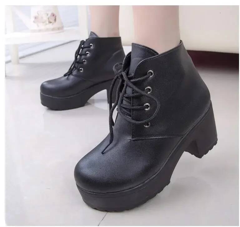 Ddmyoutdoor Women New Fashion Black White Punk Rock Lace Up Platform Heels Ankle Boots Thick Heel Platform Shoes Sdc Outdoor