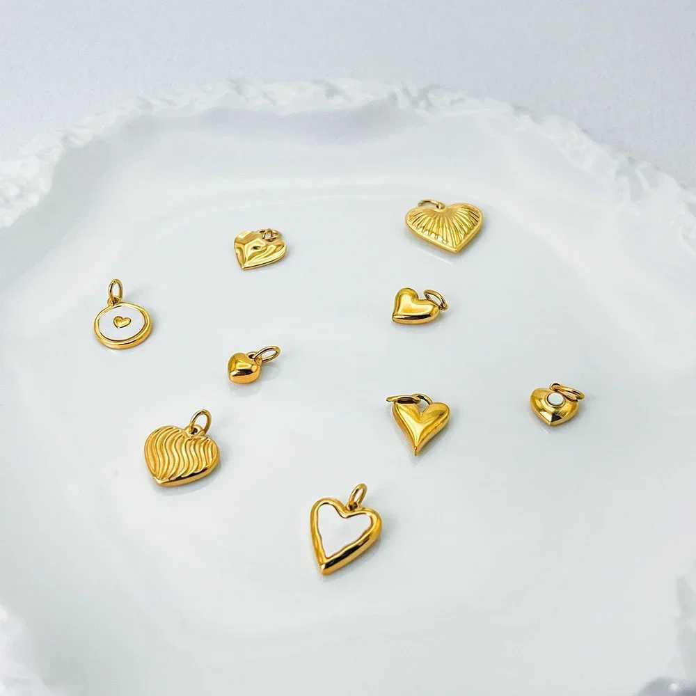 Stainl steel jewelry beautiful heart-shed golden pendant suitable for diy matching of necklace accories charmsXJ250607