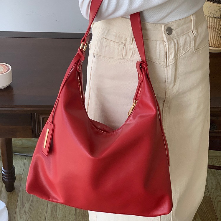 designer Red Bride Bag Wedding Bag Women Tote Bag 2025 New Trend This Year Commuter Large Capacity Shoulder Underarm Bag