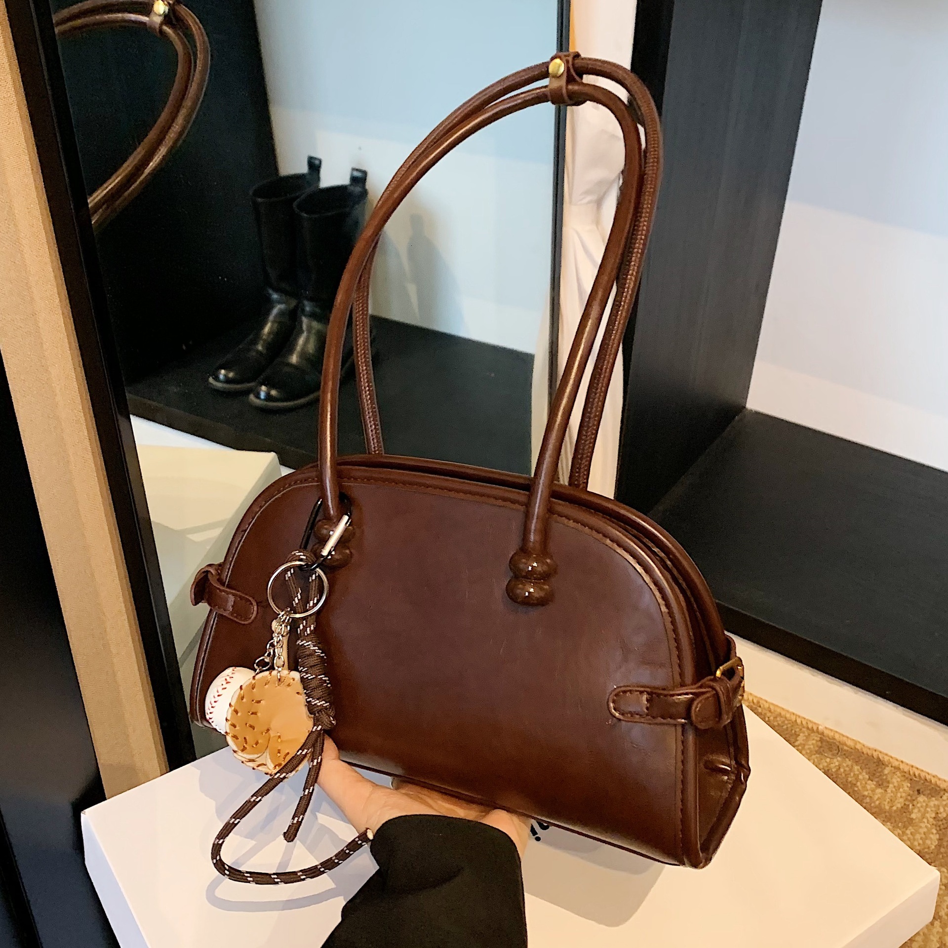 designer High-End Boston Bowling Bag 2025 New Niche Design Underarm Handbag Retro Single Shoulder Underarm Bag