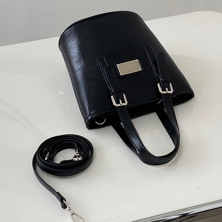designer Bag for Women 2025 Spring Summer New Korean INS Niche Design Black Versatile Bucket Handbag Shoulder Crossbody Bag