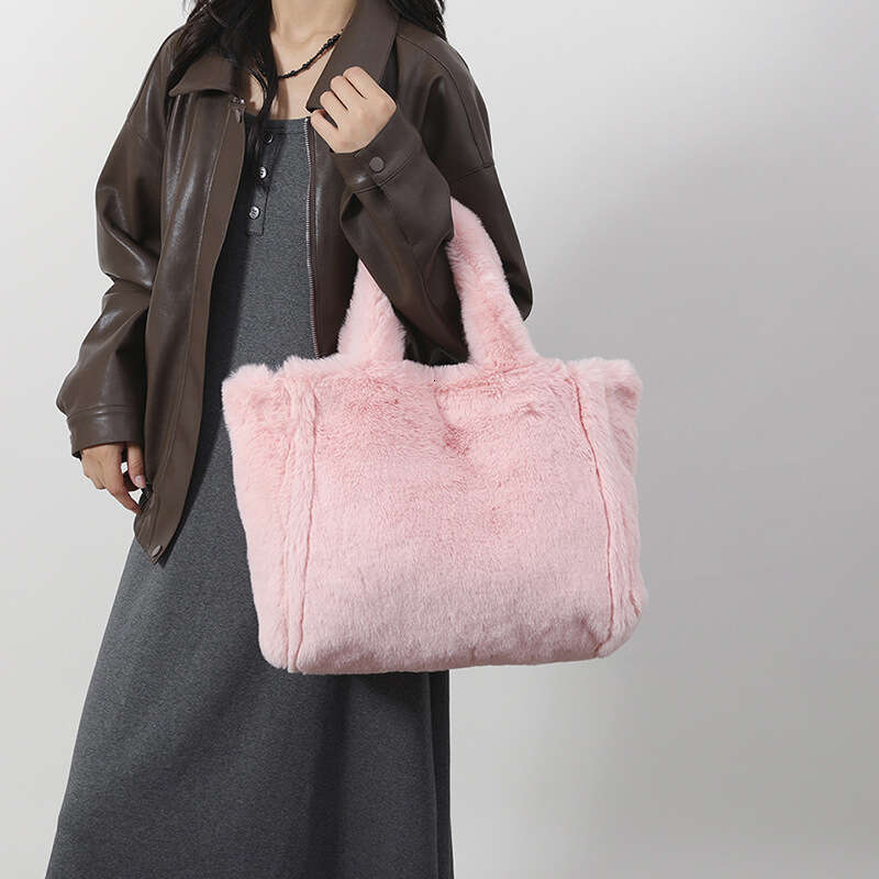 Large Capacity Winter New Plush Fashion Trend Simple Furry Handbag Casual Versatile Textured Tote Bag