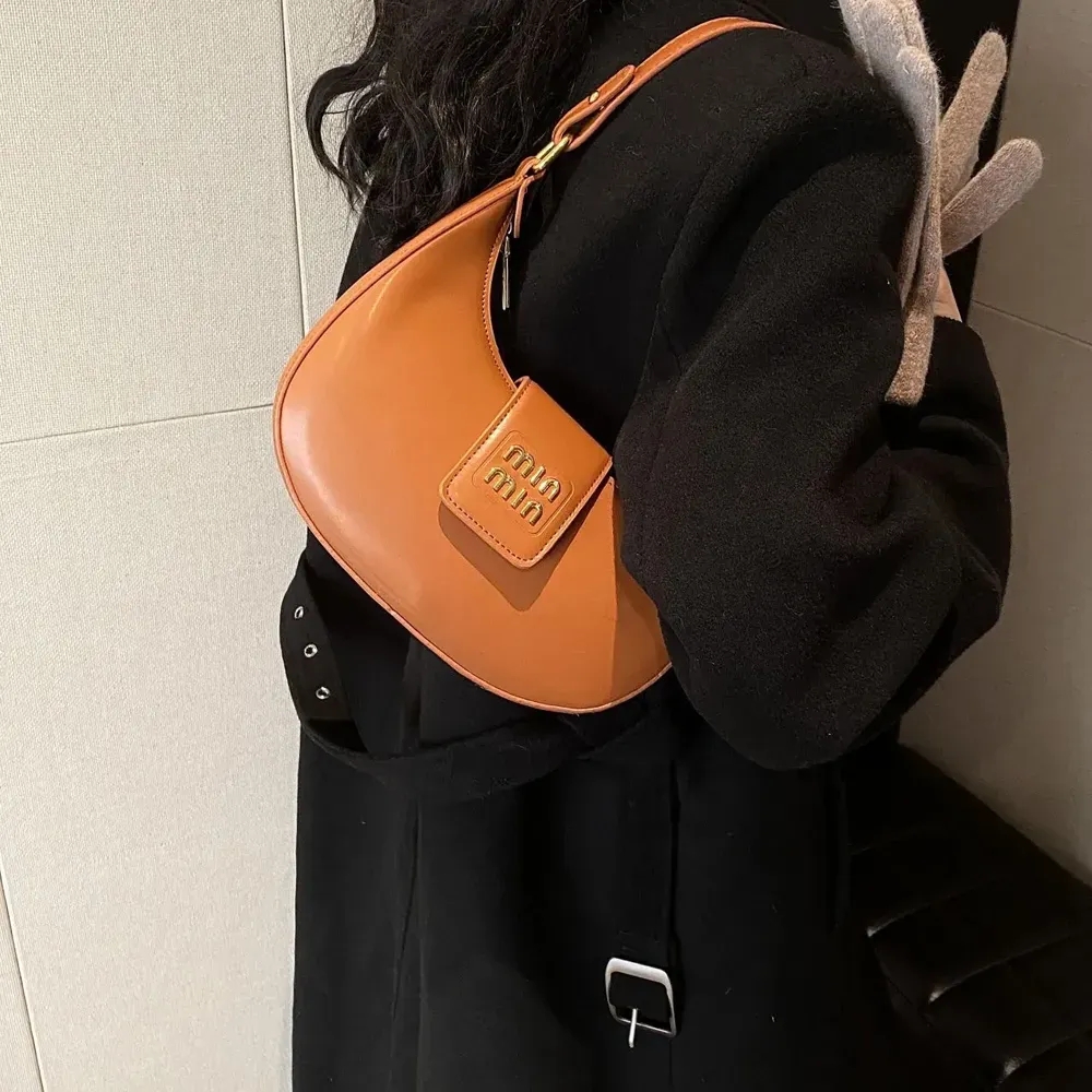 designer bag womens underarm bag diagonal straddle shoulder bag sheepskin cloud bag lunar teeth bag handbag hobo wallet 3333