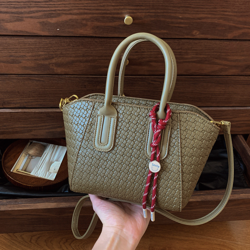 Top Brand High Quality New Style Polyester Material Super Popular High-End Small Bag for Women 2025 New Fashion Versatile Shoulder Bag New Free Delive