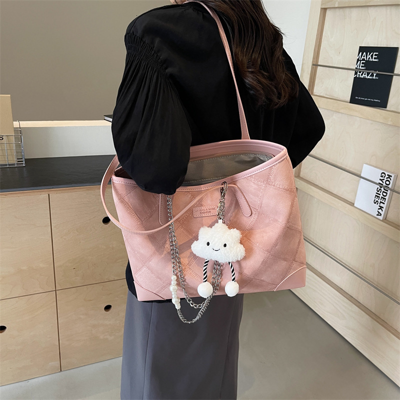 designer Large Capacity Bag for Women 2025 New Summer Fashion Simple Shoulder Bag Versatile Textured Commuter Stylish Tote Bag