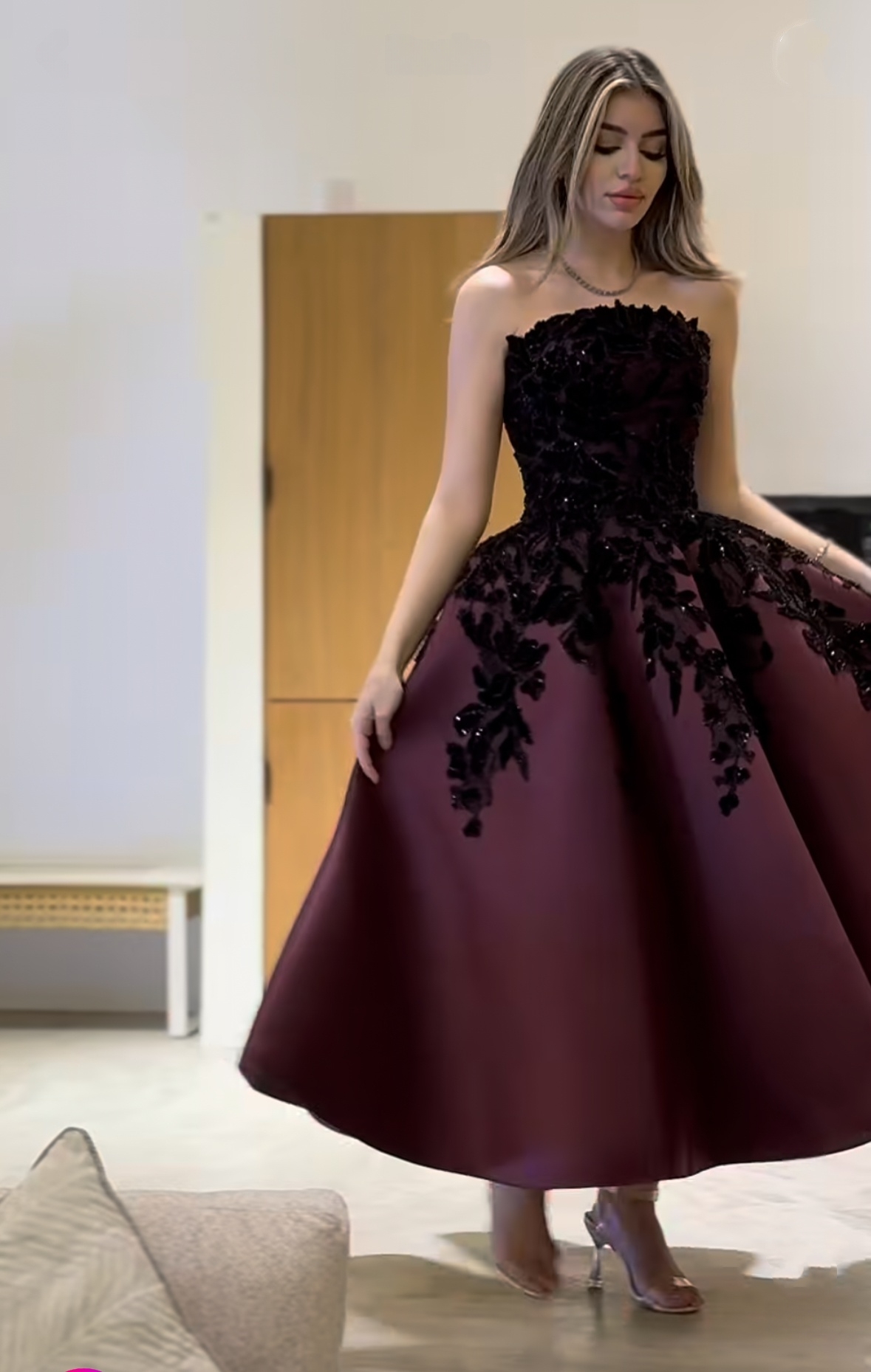 Brand Burgundy Strapless Satin A Line Prom Dresses With Glitter Beads Lace Appliques Evening Gown For Graduation And Birthday Party Mb626 - view 3