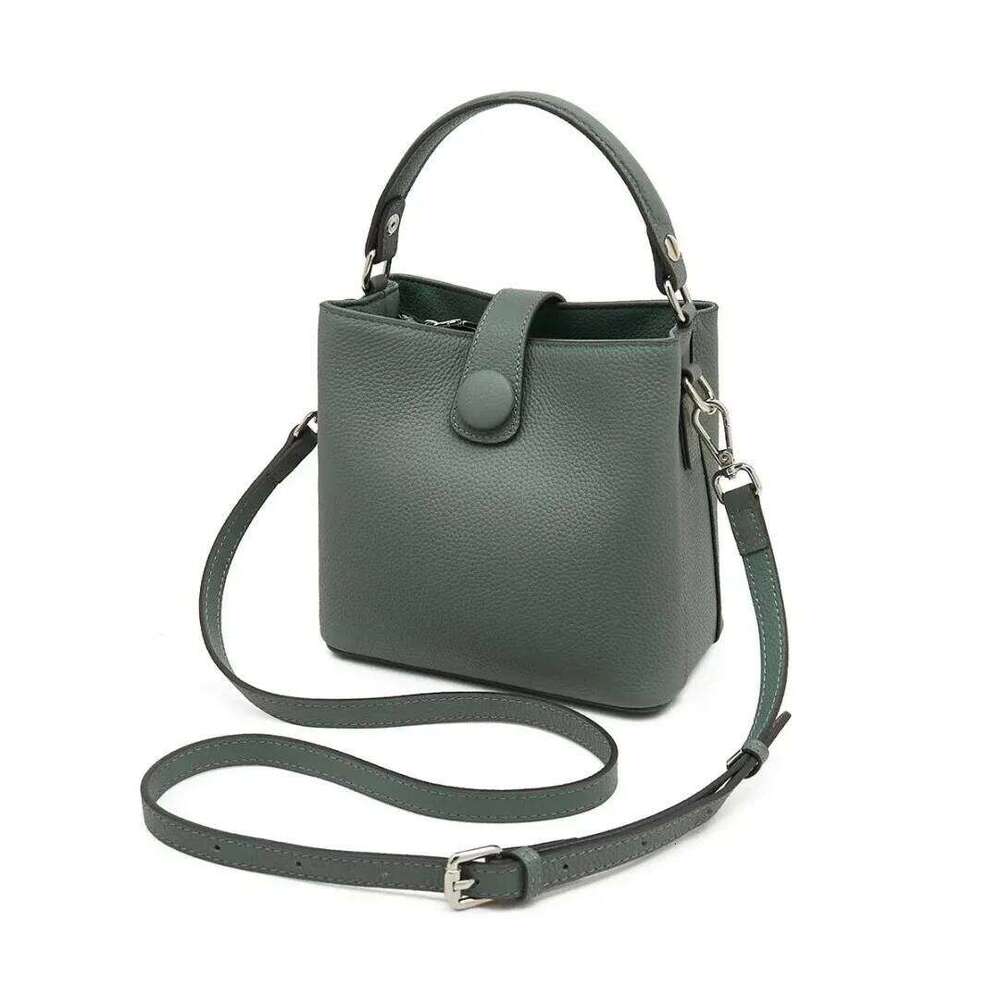 First Layer Cowhide Women Crossbody 2025 New Bucket Bag Genuine Leather Design Shoulder Bag Small Handbag