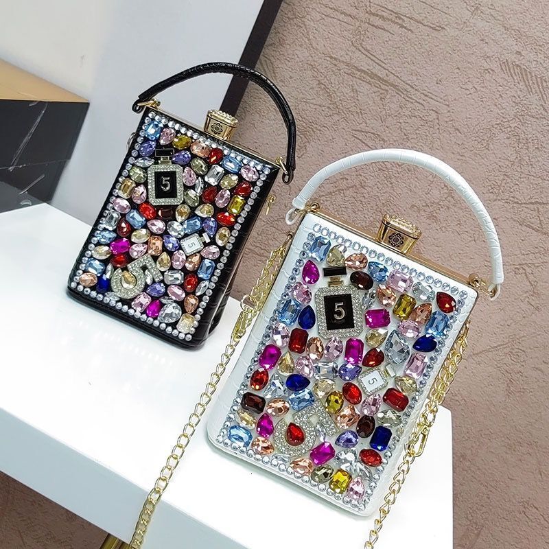 New Free Delivery Designer Bag High-Quality Clip Bag New Women's Shoulder Bag Versatile Cute Fashionable Exquisite Lady Small Bag New Free Delive