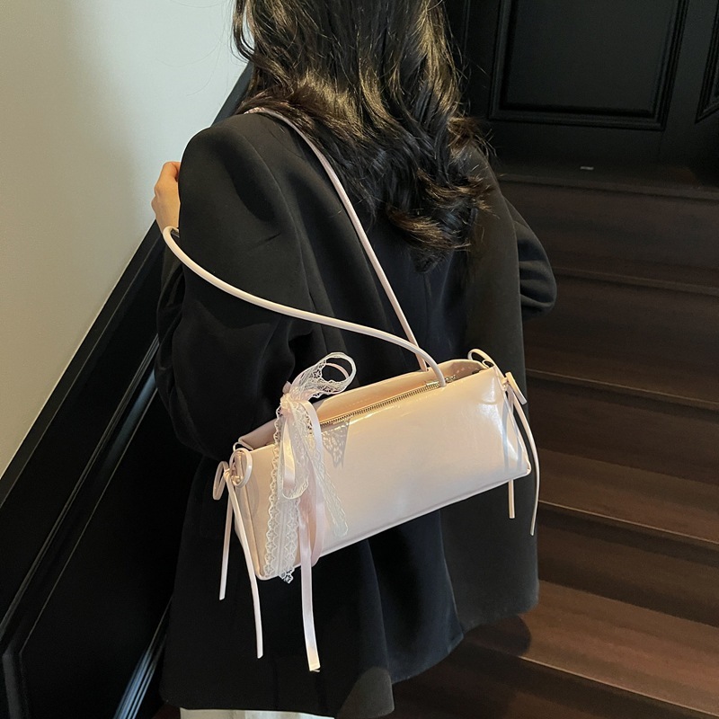 designer High-Quality Texture Small Bag for Women 2025 New Fashion Versatile Shoulder Underarm Bag Spring Summer Handbag Baguette Bag